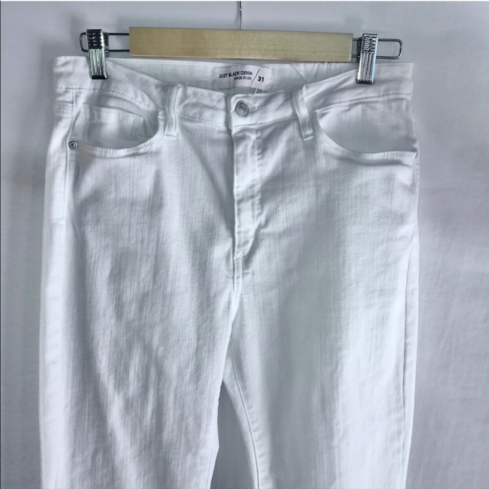 🤍Frayed Hem Ankle Jeans